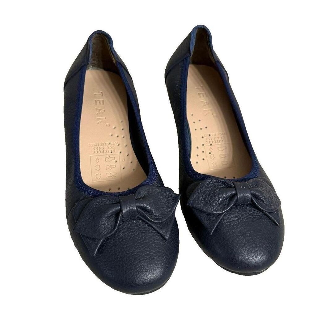 TEAK  WOMENS LEATHER  SHOES WITH WEDGE & BOW SIZE 5.5 NWOT